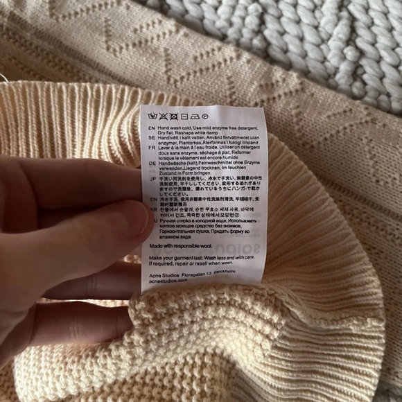 Multicolor Patterned Men’s Sweater - Picture 7 of 7